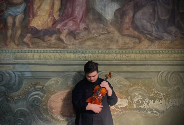 We are proud to loan our instruments to young and talented musicians. 💫
Thank you @ion.mihail_violinist for being part of our journey and for allowing us to be part of yours! We wish you all the best! 🧡
🎻 In this photo Mihail with the copy of Guarneri del Gesù, Leduc 1744 by Luiz Amorim.
.
.
.
.
.
.
.
#violinist #youngviolinist #musicianlife #violinworkshop #violinmaker #cremonaviolin #fineviolin